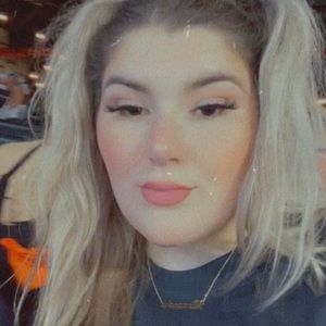 Meet your Posher, Alexandra